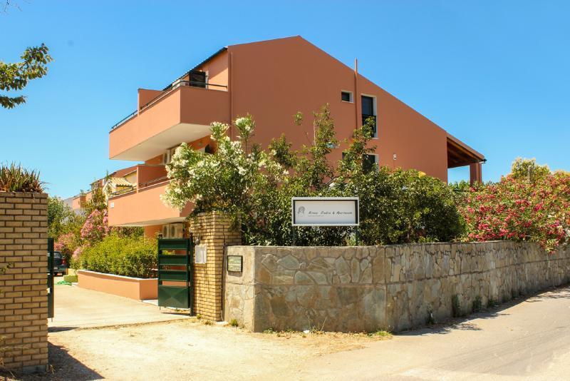 Nireas Resort Corfu アカラヴィ エクステリア 写真