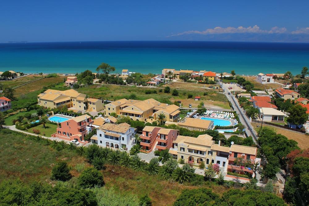 Nireas Resort Corfu アカラヴィ エクステリア 写真